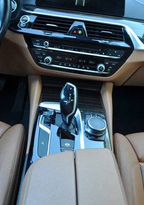 BMW Seria 5 cena 111500 przebieg: 157716, rok produkcji 2017 z Obrzycko małe 407